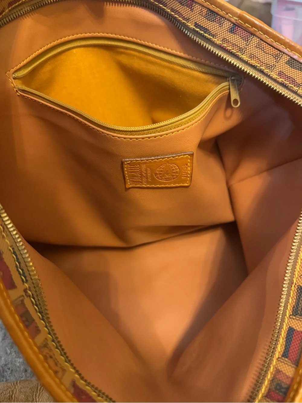 Alviero Martini 1A Classe Vintage Tote